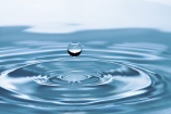 drop-of-water-gdf4af42ce_1280