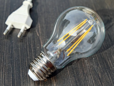 light-bulb-g4dc320720_1920
