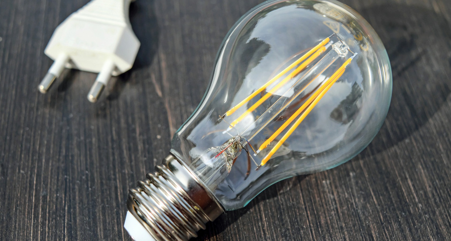 light-bulb-ga5ba33638_1920