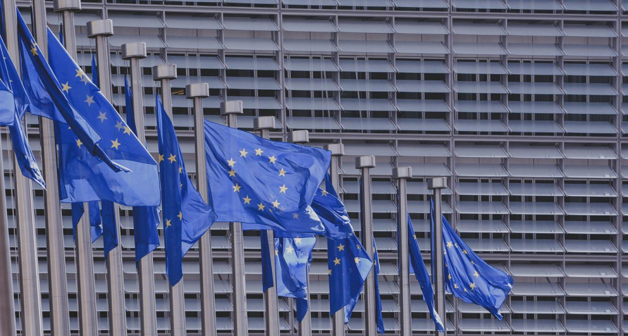 REPowerEU: Plán EK na rýchle zníženie závislosti od ruských fosílnych palív a urýchlenie zelenej transformácie